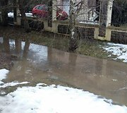 Nemėžio A.Mickevičiaus gatvė per pavasarinį polaidį