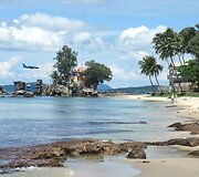Phu Quoc sala. Čia tiesiami keliai, statomas tarptautinis aerouostas. Užsieniečiai pakrantėje superka žemę. Ateityje saloje i&scaron;dygs modernūs vie&scaron;bučiai