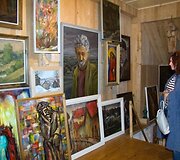 Leonardo Černiausko dailės galerijoje-malūne