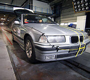 Antram gyvenimui prikelto 3 serijos BMW saugumo bandymai