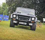 &bdquo;Lamborghini LM002&ldquo;