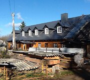 Mikni&scaron;kės-Michnovas, restauruojamas namas