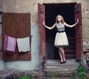 Nuotaka su Viktorijos Jakučinskaitės kurta suknele