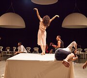 Oskaras Kor&scaron;unovas Venecijos bienalėje sukūrė sprogimą