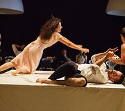 Oskaras Kor&scaron;unovas Venecijos bienalėje sukūrė sprogimą