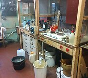Seimo nario Manto Adomėno tėvas chemikas Povilas Adomėnas kaltinamas žmonių nuodijimu