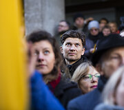 Vasario 16-osios minėjimas prie Lietuvos nepriklausomybės signatarų namų Vilniuje