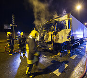 Penktadienio naktį Pilaitės prospekte užsiliepsnojo sunkvežimis