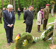 Vokiečių karių perlaidojimo ceremonijos akimirka
