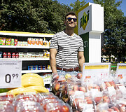 Rūdninkų skvere vienai dienai įsikūrė IKI parduotuvė po atviru dangumi