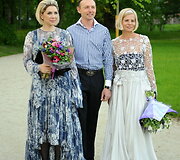 Irena Marozienė (de&scaron;inėje)