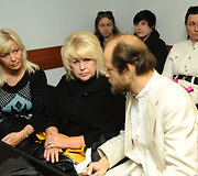 Audronė Skučienė (centre)
