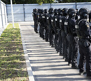 Lietuvos policijos antiteroristinių operacijų rinktinės &bdquo;Aras&ldquo; &scaron;audyklos bei treniruočių bazės atidarymo ceremonija