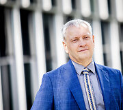 Fizinių ir technologijos mokslų centro (FTMC) direktorius akademikas prof. Gintaras Valu&scaron;is