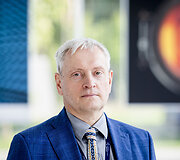 Fizinių ir technologijos mokslų centro (FTMC) direktorius akademikas prof. Gintaras Valu&scaron;is