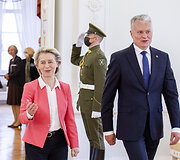 Ursula von der Leyen, Gitanas Nausėda