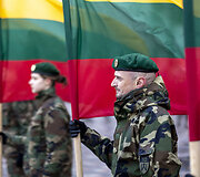 Naujos Lietuvos valstybės vėliavos i&scaron;kėlimo ceremonija