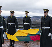 Naujos Lietuvos valstybės vėliavos i&scaron;kėlimo ceremonija