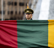 Naujos Lietuvos valstybės vėliavos i&scaron;kėlimo ceremonija