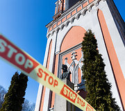 Aptrupėjusi Sukilėlių koplyčia Rasų kapinėse