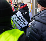 Vasario 16-ąją Vilniaus centre - gausios policijos pajėgos, pasirodė ir protestuotojų