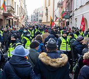 Vasario 16-ąją Vilniaus centre - gausios policijos pajėgos, pasirodė ir protestuotojų