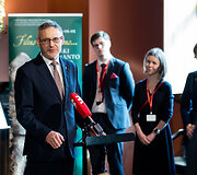 Pristatyti unikalūs Lenkijos ir Lietuvos kronprinco Žygimanto Augusto (1520&ndash;1572) vaiki&scaron;ki &scaron;arvai