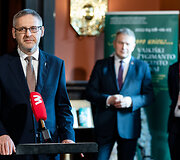 Pristatyti unikalūs Lenkijos ir Lietuvos kronprinco Žygimanto Augusto (1520&ndash;1572) vaiki&scaron;ki &scaron;arvai