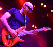 Joe Satriani koncertas