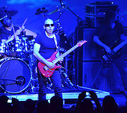 Joe Satriani koncertas