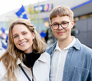 Stebėti antrojo &bdquo;Eurovizijos&ldquo; pusfinalio rinkosi pasipuo&scaron;ę gerbėjai