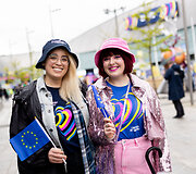 Stebėti antrojo &bdquo;Eurovizijos&ldquo; pusfinalio rinkosi pasipuo&scaron;ę gerbėjai