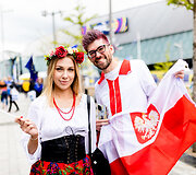 Stebėti antrojo &bdquo;Eurovizijos&ldquo; pusfinalio rinkosi pasipuo&scaron;ę gerbėjai