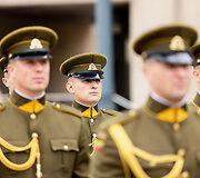 Valstybės vėliavos pakėlimo ceremonija Nepriklausomybės aik&scaron;tėje