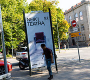 LNDT reklaminis stendas