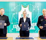 Gintaras Gru&scaron;as, Agnė Bilotaitė, Saulius Greičius
