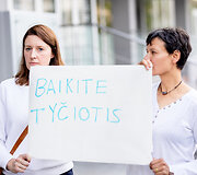 Prie Vilniaus rajono savivaldybės - piketas dėl mažinamų kompensacijų už privačius darželius.