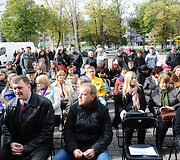 Baldų aukciono akimirka