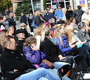 Baldų aukciono akimirka