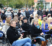 Baldų aukciono akimirka