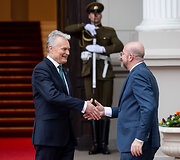 Gitanas Nausėda, Charles'is Michelis
