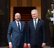 Charles'is Michelis, Gitanas Nausėda