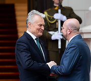 Gitanas Nausėda, Charles'is Michelis