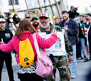 Likus valandai iki &bdquo;Eurovizijos&ldquo; finalo prie Malmės arenos policija sulaikė kelias de&scaron;imtis Palestinos rėmėjų