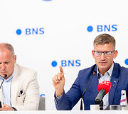 Giedrius Surplys, Mantas Vara&scaron;ka