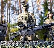Valstybės sienos apsaugos tarnybos gaunamos ginkluotės &ndash; kulkosvaidžių FN MINIMI ir automatinių ginklų G-36 pristatymąs