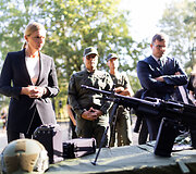 Valstybės sienos apsaugos tarnybos gaunamos ginkluotės &ndash; kulkosvaidžių FN MINIMI ir automatinių ginklų G-36 pristatymąs
