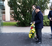 Taivaniečių delegacija lankėsi prie Seimo barikadų