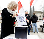Lietuvoje gyvenančių baltarusių protesto akcija &bdquo;Luka&scaron;enką &ndash; į smulkintuvą&ldquo;