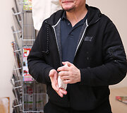 Emilis Vėlyvis   